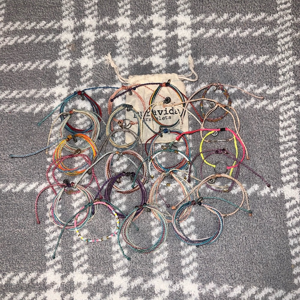 Pack of random Pura Vida bracelets